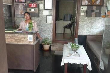 هتل Bhimas Residency