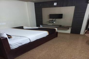 هتل Bhimas Residency
