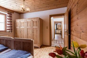 هتل Ferienwohnung Simmern