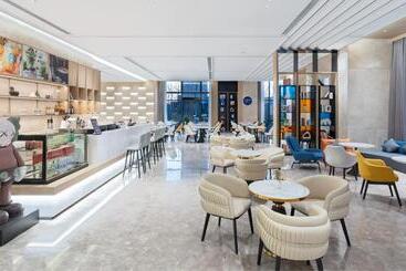 هتل Holiday Inn Express Qingdao Northern West Coast, An Ihg