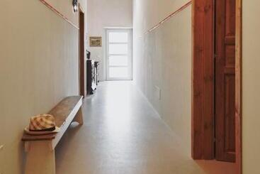 هتل Monna Terra B&b