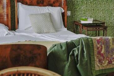 هتل Monna Terra B&b