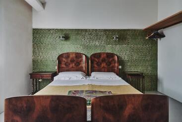 هتل Monna Terra B&b