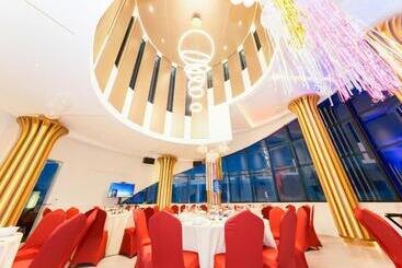 The All Suite Pentacity Hotel Balikpapan