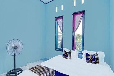 هتل Spot On 91918 Najla Guest House Syariah