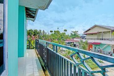 هتل Spot On 91918 Najla Guest House Syariah