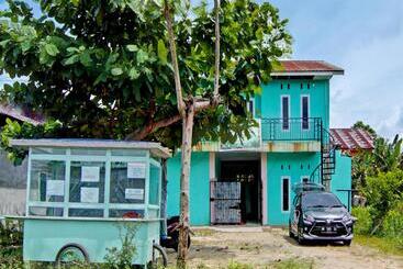 هتل Spot On 91918 Najla Guest House Syariah