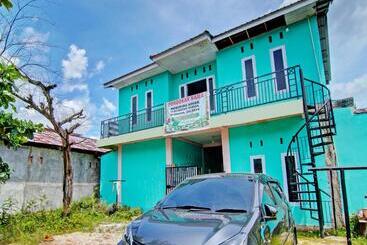 هتل Spot On 91918 Najla Guest House Syariah