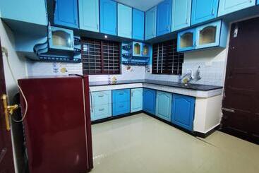 J2 Home Stay Luxury Homes With Caravan Services