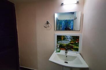 J2 Home Stay   Luxury Homes With Caravan Services