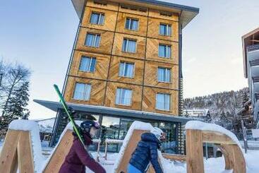Mad Mount Hotel & Spa