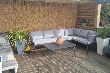 پانسیون Bijou Annexe, Sea View, Private Entrance & Parking   Folkestone