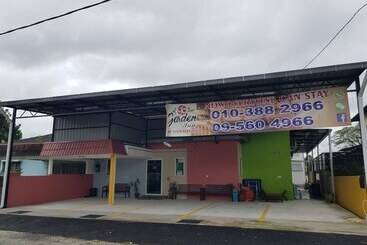 پانسیون Garden 96 Inn