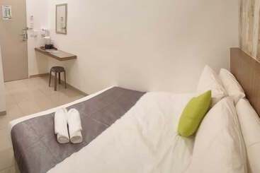 پانسیون Garden 96 Inn