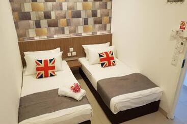 پانسیون Garden 96 Inn