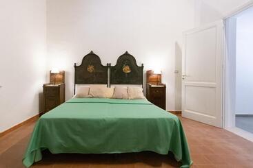 پانسیون Villa Le Lune
