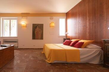 پانسیون Villa Le Lune