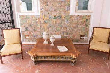 پانسیون Villa Le Lune