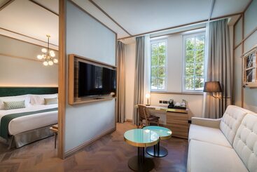 Canfranc Estación, A Royal Hideaway Hotel   Gran Lujo