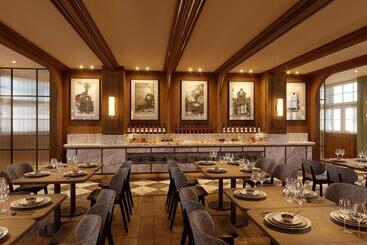 Canfranc Estación, A Royal Hideaway Hotel   Gran Lujo