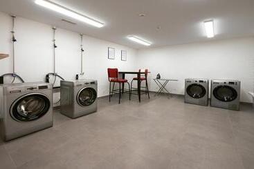هتل Holiday Inn Express & Suites   Basel   Allschwil, An Ihg