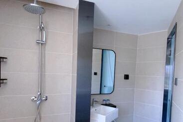 Lanou Hotel Golmud Middle Bayi Road
