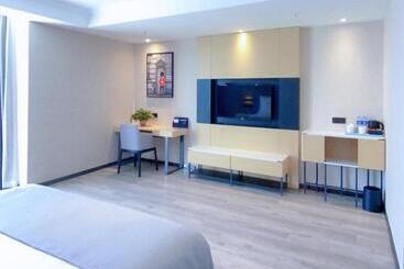 Lanou Hotel Golmud Middle Bayi Road