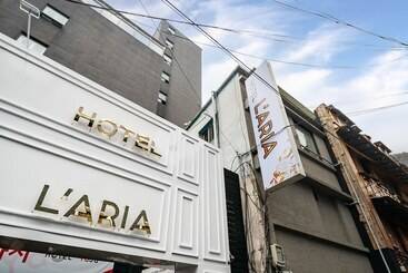 هتل Laria