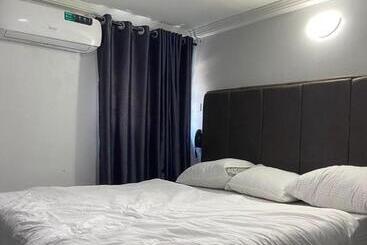 هتل Oak Suites & Bar