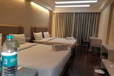 Ratnapriya Hotel And Resort