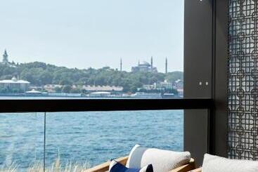 هتل The Peninsula Istanbul