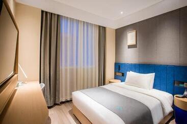 Lanou Hotel Taiyuan University Of Finance And Economics North America N1