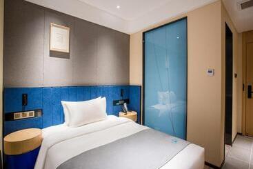 Lanou Hotel Taiyuan University Of Finance And Economics North America N1