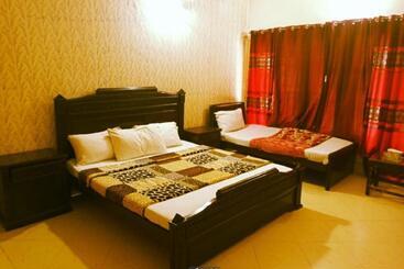 پانسیون Fantasy Lodges Guest House Islamabad