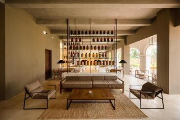 استراحتگاه Kayaam House