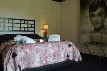 تختخواب و صبحانه Clow Beck House