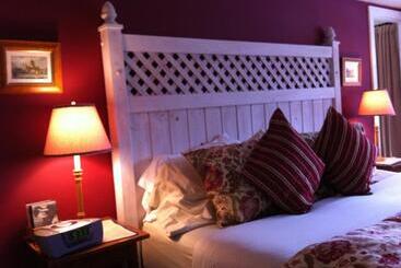 تختخواب و صبحانه Deerhill Inn