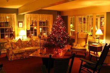 تختخواب و صبحانه Deerhill Inn