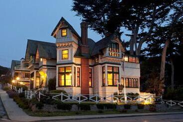 تختخواب و صبحانه Green Gables Inn, A Four Sisters Inn