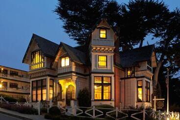 تختخواب و صبحانه Green Gables Inn, A Four Sisters Inn