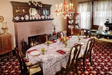 تختخواب و صبحانه Luther Ogden Inn