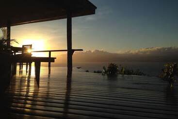 تختخواب و صبحانه Naveria Heights Lodge