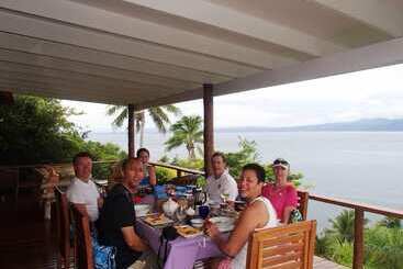 تختخواب و صبحانه Naveria Heights Lodge