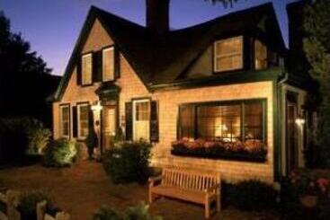 تختخواب و صبحانه Snug Cottage