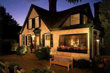 تختخواب و صبحانه Snug Cottage