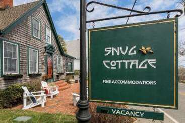 تختخواب و صبحانه Snug Cottage