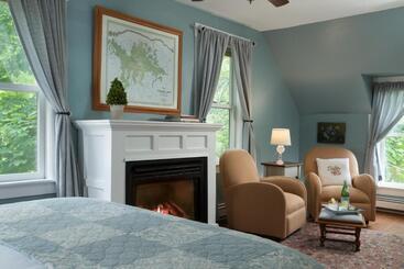 ベッドアンドブレックファースト Squam Lake Inn