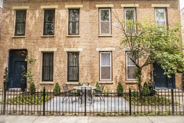 تختخواب و صبحانه Wicker Park Inn