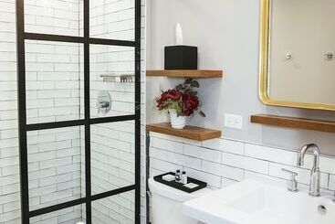 تختخواب و صبحانه Wicker Park Inn