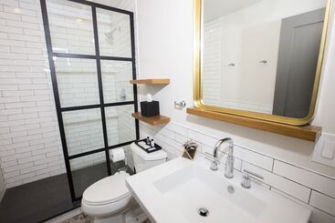 تختخواب و صبحانه Wicker Park Inn